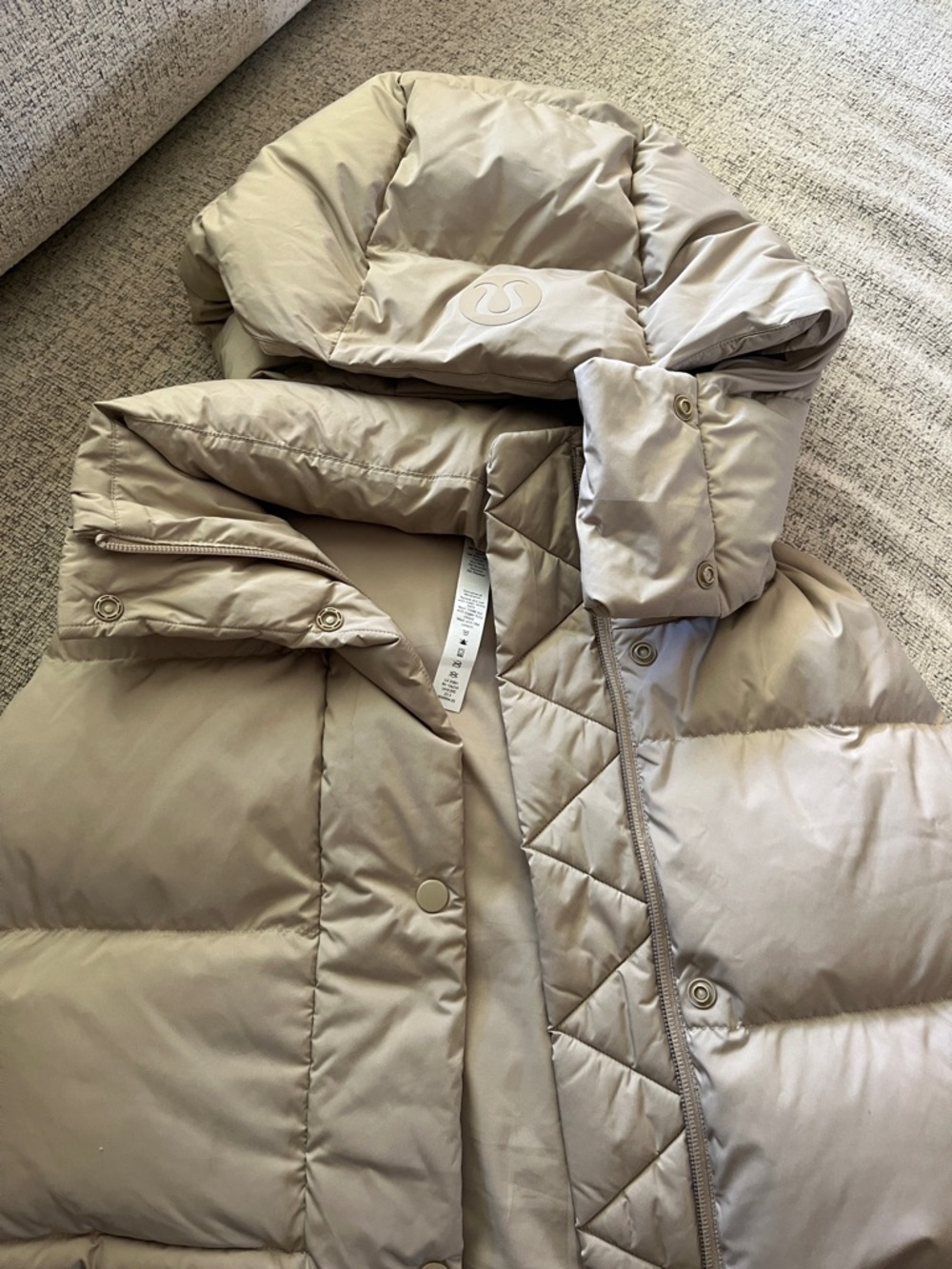 lululemon athletica Quilted Hooded Puffer Jacket - Light Beige